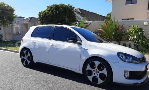 Buy Used Volkswagen Golf White Car in Gobabis in Omaheke Buy Used Volkswagen Golf White Car in Gobabis in Omaheke