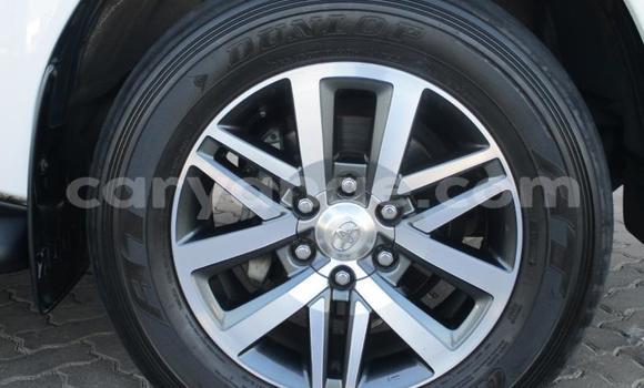 Acheter Occasion Voiture Toyota Hilux Blanc à Windhoek, Namibie Acheter Occasion Voiture Toyota Hilux Blanc à Windhoek, Namibie