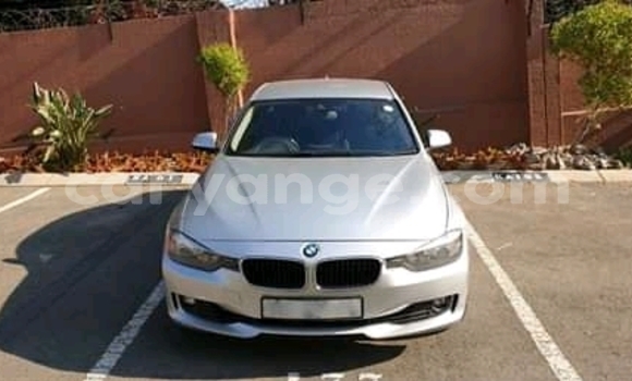 Acheter Occasion Voiture BMW 3200 Blanc à Windhoek, Namibie