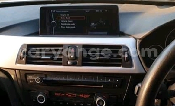 Acheter Occasion Voiture BMW 3200 Blanc à Windhoek, Namibie Acheter Occasion Voiture BMW 3200 Blanc à Windhoek, Namibie