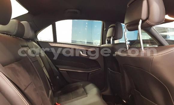 Acheter Occasion Voiture Mercedes-Benz E–Class Gris à Gobabis, Omaheke Acheter Occasion Voiture Mercedes-Benz E–Class Gris à Gobabis, Omaheke