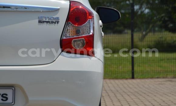 Acheter Occasion Voiture Toyota Etios Blanc à Gobabis, Omaheke Acheter Occasion Voiture Toyota Etios Blanc à Gobabis, Omaheke