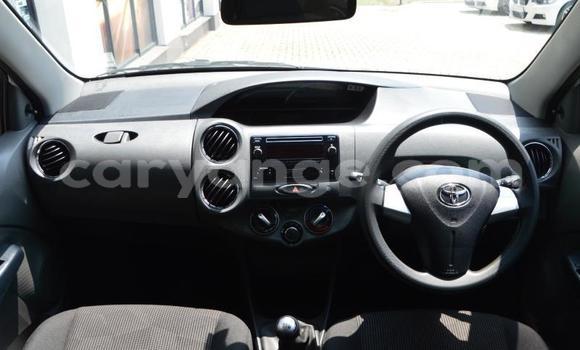 Acheter Occasion Voiture Toyota Etios Blanc à Gobabis, Omaheke Acheter Occasion Voiture Toyota Etios Blanc à Gobabis, Omaheke