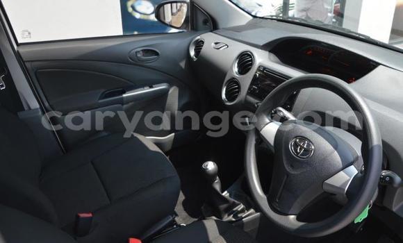 Acheter Occasion Voiture Toyota Etios Blanc à Gobabis, Omaheke Acheter Occasion Voiture Toyota Etios Blanc à Gobabis, Omaheke
