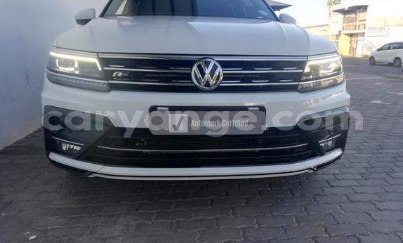Buy Used Volkswagen Tiguan White Car in Gobabis in Omaheke Buy Used Volkswagen Tiguan White Car in Gobabis in Omaheke