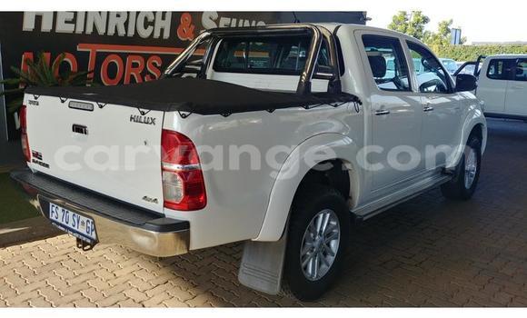 Acheter Occasion Voiture Toyota Hilux Blanc à Karasburg, Karas Acheter Occasion Voiture Toyota Hilux Blanc à Karasburg, Karas