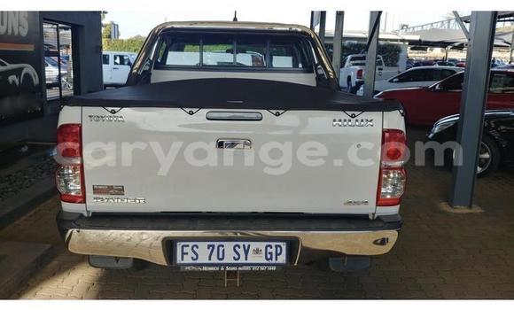 Acheter Occasion Voiture Toyota Hilux Blanc à Karasburg, Karas Acheter Occasion Voiture Toyota Hilux Blanc à Karasburg, Karas