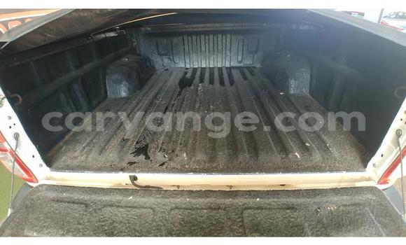 Acheter Occasion Voiture Toyota Hilux Blanc à Karasburg, Karas Acheter Occasion Voiture Toyota Hilux Blanc à Karasburg, Karas