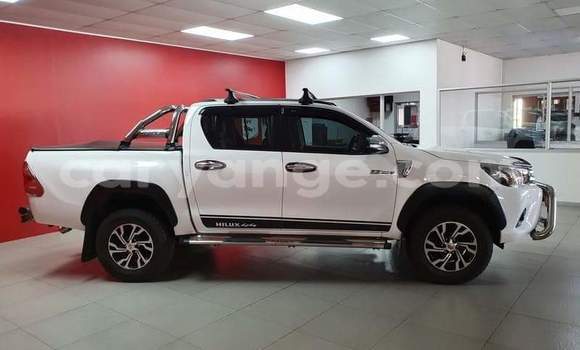 Buy Used Toyota Hilux White Car in Windhoek in Namibia Buy Used Toyota Hilux White Car in Windhoek in Namibia