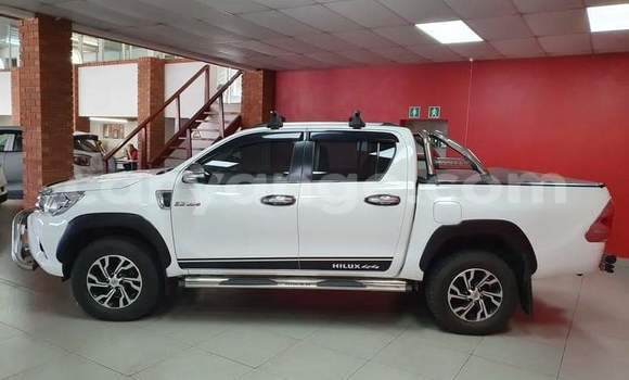 Buy Used Toyota Hilux White Car in Windhoek in Namibia Buy Used Toyota Hilux White Car in Windhoek in Namibia