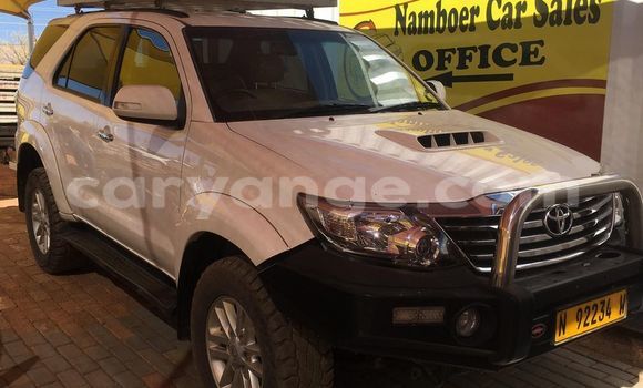 Acheter Occasion Voiture Toyota Fortuner Blanc à Windhoek, Namibie