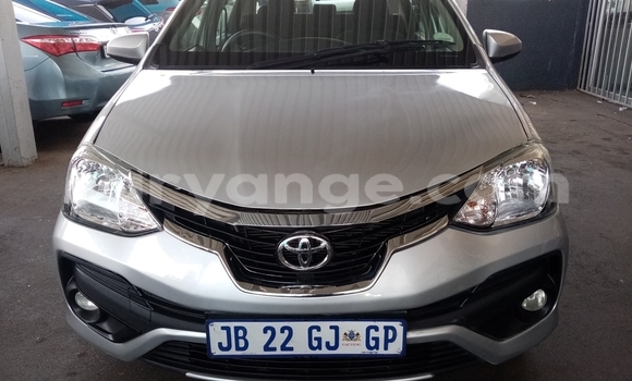 Acheter Occasion Voiture Toyota Etios Gris à Windhoek, Namibie