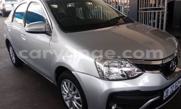 Acheter Occasion Voiture Toyota Etios Gris à Windhoek, Namibie Acheter Occasion Voiture Toyota Etios Gris à Windhoek, Namibie