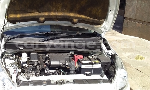 Acheter Occasion Voiture Mitsubishi Mirage Blanc à Windhoek, Namibie Acheter Occasion Voiture Mitsubishi Mirage Blanc à Windhoek, Namibie