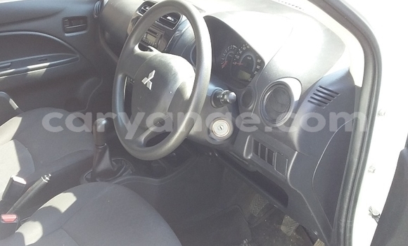 Acheter Occasion Voiture Mitsubishi Mirage Blanc à Windhoek, Namibie Acheter Occasion Voiture Mitsubishi Mirage Blanc à Windhoek, Namibie