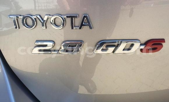 Acheter Occasion Voiture Toyota Fortuner Gris à Grootfontein, Namibie Acheter Occasion Voiture Toyota Fortuner Gris à Grootfontein, Namibie