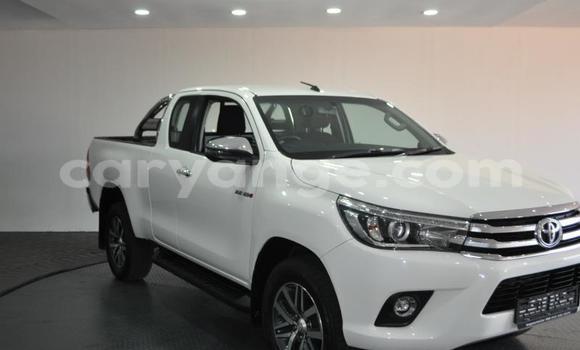 Acheter Occasion Voiture Toyota Hilux Blanc à Gobabis, Omaheke Acheter Occasion Voiture Toyota Hilux Blanc à Gobabis, Omaheke