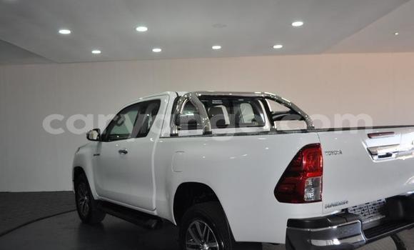Acheter Occasion Voiture Toyota Hilux Blanc à Gobabis, Omaheke Acheter Occasion Voiture Toyota Hilux Blanc à Gobabis, Omaheke