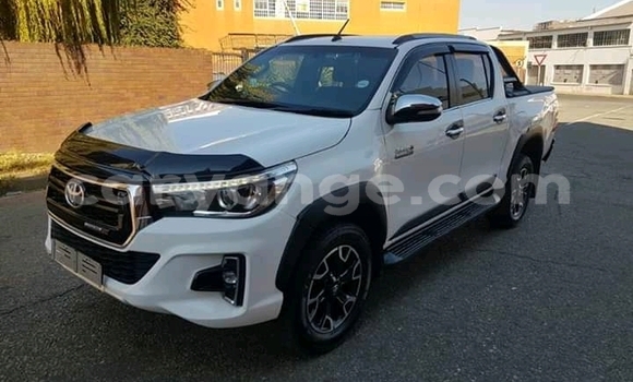 Acheter Occasion Voiture Toyota Hilux Blanc à Gobabis, Omaheke Acheter Occasion Voiture Toyota Hilux Blanc à Gobabis, Omaheke