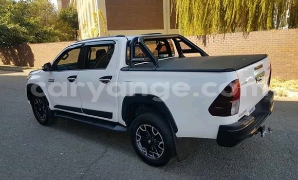 Acheter Occasion Voiture Toyota Hilux Blanc à Gobabis, Omaheke Acheter Occasion Voiture Toyota Hilux Blanc à Gobabis, Omaheke