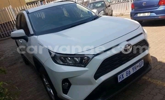 Acheter Occasion Voiture Toyota Hilux Blanc à Gobabis, Omaheke Acheter Occasion Voiture Toyota Hilux Blanc à Gobabis, Omaheke