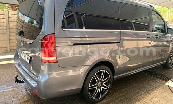 Acheter Occasion Voiture Mercedes-Benz Vito Gris à Gobabis, Omaheke Acheter Occasion Voiture Mercedes-Benz Vito Gris à Gobabis, Omaheke