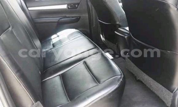 Acheter Occasion Voiture Toyota Hilux Gris à Windhoek, Namibie Acheter Occasion Voiture Toyota Hilux Gris à Windhoek, Namibie