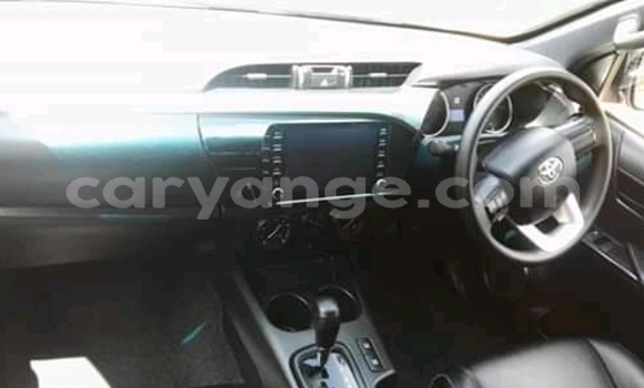 Acheter Occasion Voiture Toyota Hilux Gris à Windhoek, Namibie Acheter Occasion Voiture Toyota Hilux Gris à Windhoek, Namibie