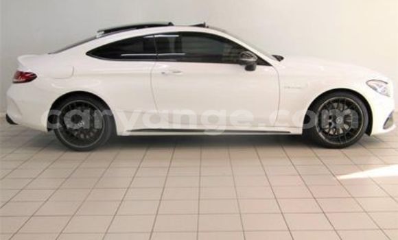 Acheter Occasion Voiture Mercedes-Benz C–Class Blanc à Windhoek, Namibie Acheter Occasion Voiture Mercedes-Benz C–Class Blanc à Windhoek, Namibie