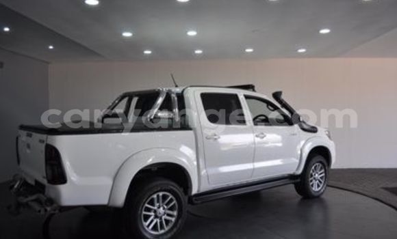 Buy Used Toyota Hilux White Car in Windhoek in Namibia Buy Used Toyota Hilux White Car in Windhoek in Namibia