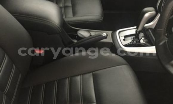 Acheter Occasion Voiture Isuzu MU-X Gris à Walvis Bay, Namibie Acheter Occasion Voiture Isuzu MU-X Gris à Walvis Bay, Namibie