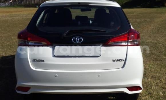 Buy Used Toyota Yaris White Car in Gobabis in Omaheke Buy Used Toyota Yaris White Car in Gobabis in Omaheke
