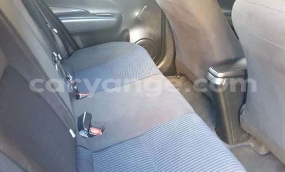 Acheter Occasion Voiture Toyota Yaris Gris à Windhoek, Namibie Acheter Occasion Voiture Toyota Yaris Gris à Windhoek, Namibie