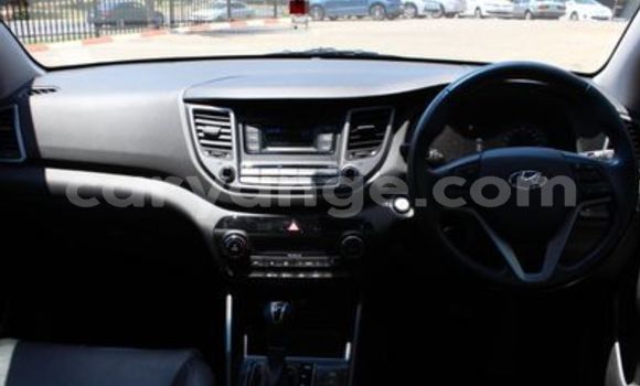 Acheter Occasion Voiture Hyundai Tucson Blanc à Walvis Bay, Namibie Acheter Occasion Voiture Hyundai Tucson Blanc à Walvis Bay, Namibie