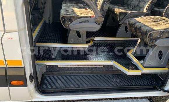 Buy Used Mercedes-Benz 190 White Car in Swakopmund in Namibia Buy Used Mercedes-Benz 190 White Car in Swakopmund in Namibia