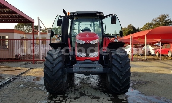 Buy Used Caterpillar 120 Red Truck in Windhoek in Namibia Buy Used Caterpillar 120 Red Truck in Windhoek in Namibia