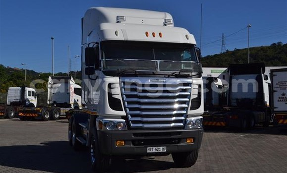 Buy Used Freightliner 90 Cum 500 White Truck in Windhoek in Namibia Buy Used Freightliner 90 Cum 500 White Truck in Windhoek in Namibia