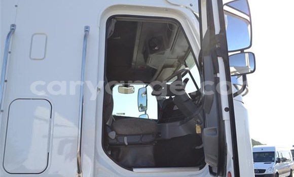 Buy Used Freightliner 90 Cum 500 White Truck in Windhoek in Namibia Buy Used Freightliner 90 Cum 500 White Truck in Windhoek in Namibia