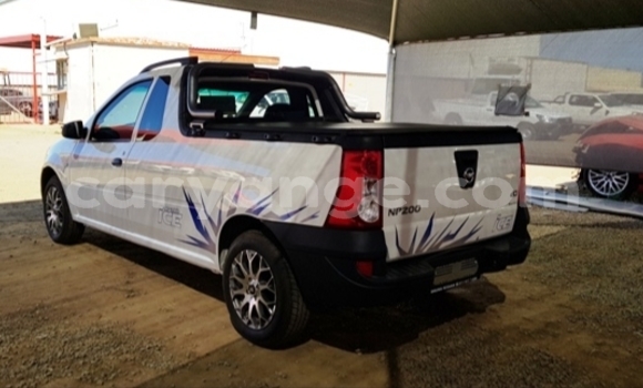 Buy Used Nissan NP 300 White Car in Windhoek in Namibia