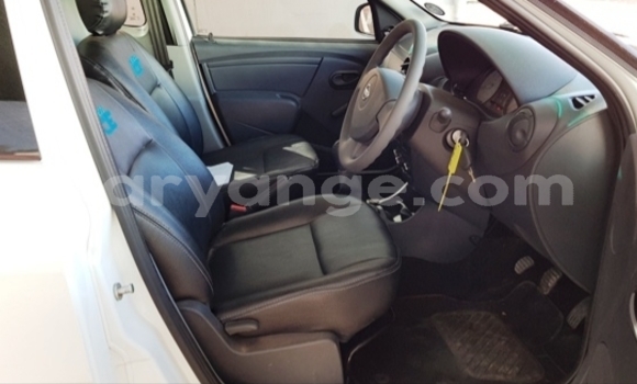 Buy Used Nissan NP 300 White Car in Windhoek in Namibia Buy Used Nissan NP 300 White Car in Windhoek in Namibia