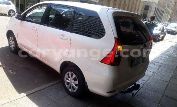 Acheter Occasion Voiture Toyota Avanza Blanc à Windhoek, Namibie Acheter Occasion Voiture Toyota Avanza Blanc à Windhoek, Namibie