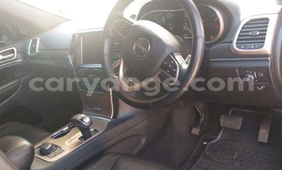 Acheter Occasion Voiture Jeep Grand Cherokee Noir à Windhoek, Namibie Acheter Occasion Voiture Jeep Grand Cherokee Noir à Windhoek, Namibie