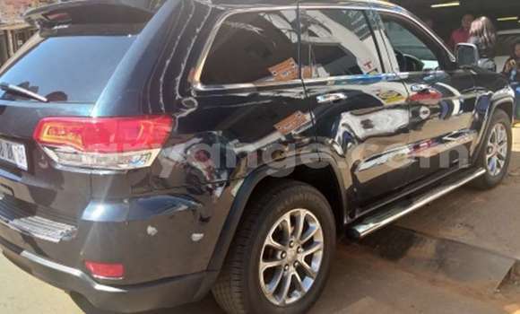 Acheter Occasion Voiture Jeep Grand Cherokee Noir à Windhoek, Namibie Acheter Occasion Voiture Jeep Grand Cherokee Noir à Windhoek, Namibie