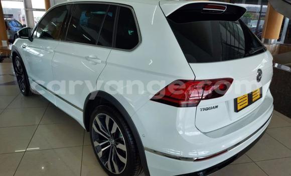 Buy Used Volkswagen Tiguan White Car in Gobabis in Omaheke Buy Used Volkswagen Tiguan White Car in Gobabis in Omaheke