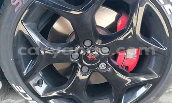 Acheter Occasion Voiture Ford Focus Blanc à Windhoek, Namibie Acheter Occasion Voiture Ford Focus Blanc à Windhoek, Namibie