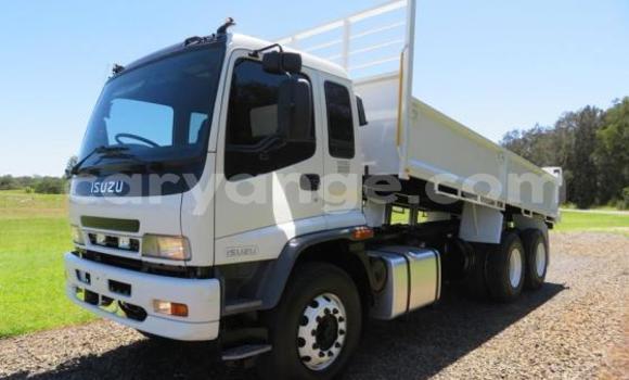 Acheter Occasion Utilitaire Isuzu FTR 850 Blanc à Gobabis, Omaheke Acheter Occasion Utilitaire Isuzu FTR 850 Blanc à Gobabis, Omaheke