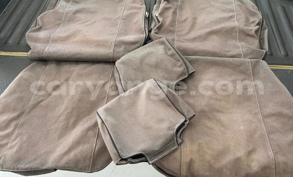 Acheter Occasion Voiture Toyota Land Cruiser Marron à Gobabis, Omaheke Acheter Occasion Voiture Toyota Land Cruiser Marron à Gobabis, Omaheke