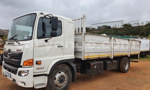 Buy Used Hino Ranger White Truck in Windhoek in Namibia Buy Used Hino Ranger White Truck in Windhoek in Namibia