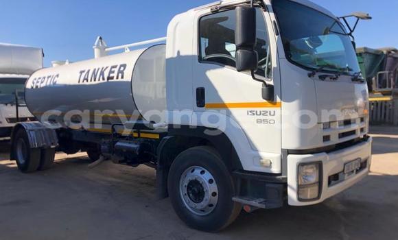 Buy Used Mercedes‒Benz 2628 White Truck in Windhoek in Namibia Buy Used Mercedes‒Benz 2628 White Truck in Windhoek in Namibia