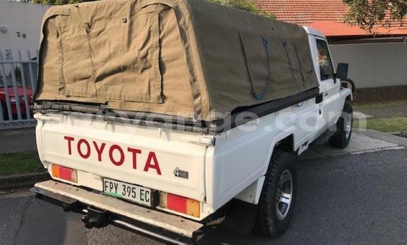 Acheter Occasion Voiture Toyota Land Cruiser Marron à Windhoek, Namibie Acheter Occasion Voiture Toyota Land Cruiser Marron à Windhoek, Namibie